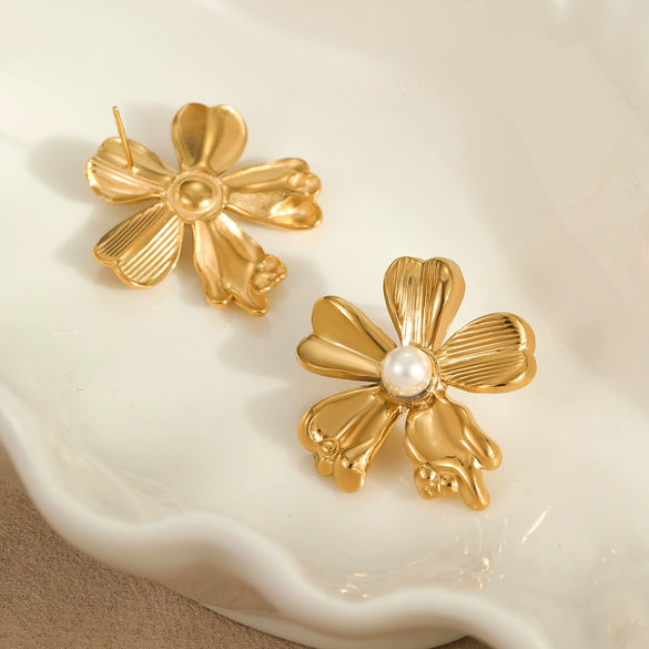 Wholesale Stainless Steel Flower Shape Fashion Retro Exaggerated Electroplated Women's Earrings