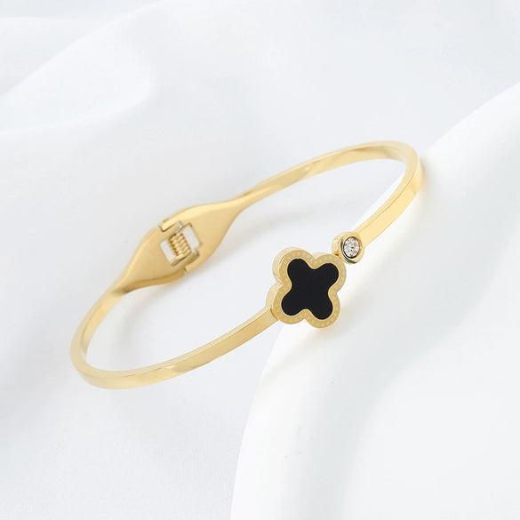 Wholesale Stainless Steel Fourleaf Clover Fashion Electroplated Women's Bracelet