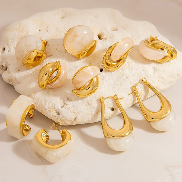 Wholesale Stainless Steel French Retro Curved Earrings With Resin Electroplated In 18K Gold Color For Women