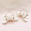 Wholesale Stainless Steel French Retro Flower Earrings With Imitation Shell And Electroplating Treatment