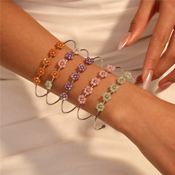 Wholesale Stainless Steel Geometric And Flower Style Electroplated Women's Bracelet