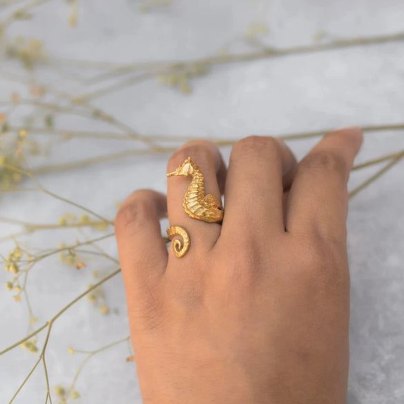 Wholesale Stainless Steel Geometric Animal Seahorse Opening Ring Electroplated Nonfading Jewelry