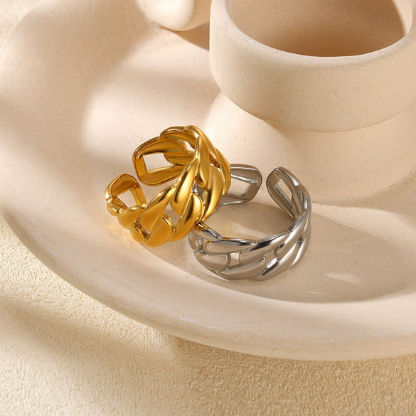 Wholesale Stainless Steel Geometric Asymmetrical Line Texture Snakeshaped Ring With Star Shape For Women