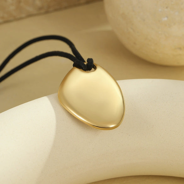 Wholesale Stainless Steel Geometric Asymmetrical Simple Necklace With 18K Gold Electroplated Pendant For Women