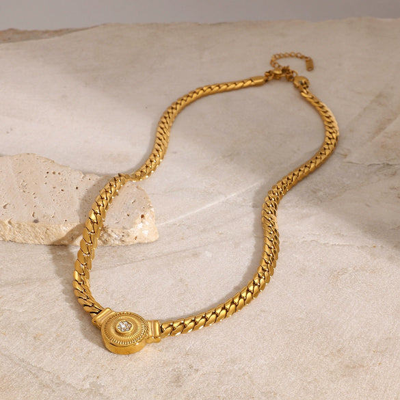 Wholesale Stainless Steel Geometric Diamondencrusted Retro Light Luxury Clavicle Chain Necklace With Electroplating For Women