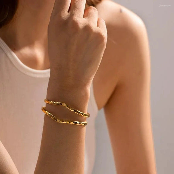 Wholesale Stainless Steel Geometric Electroplated Open Bracelet Jewelry