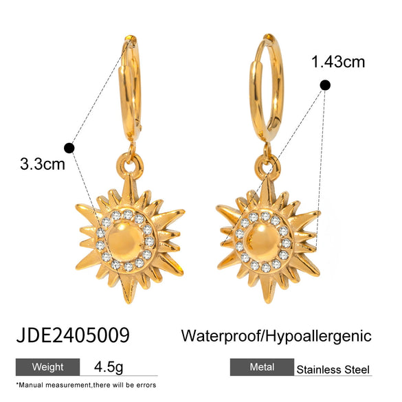 Wholesale Stainless Steel Geometric French Retro Style Electroplating Women's Earrings With Sun Pendant And Diamond