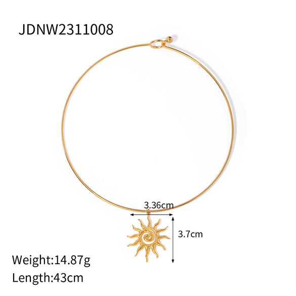 Wholesale Stainless Steel Geometric French Retro Style Electroplating Women's Earrings With Sun Pendant And Diamond