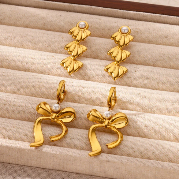 Wholesale Stainless Steel Geometric Heart Pendant Bow Design Earrings With Electroplating