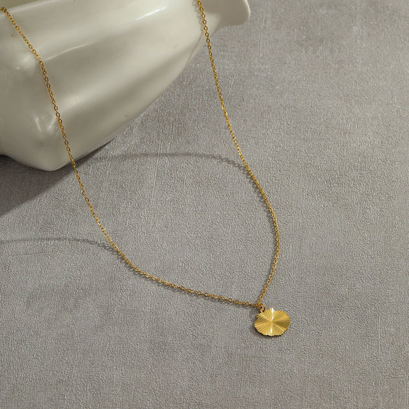 Wholesale Stainless Steel Geometric Heart Round Gold Plated Necklace Jewelry For Women