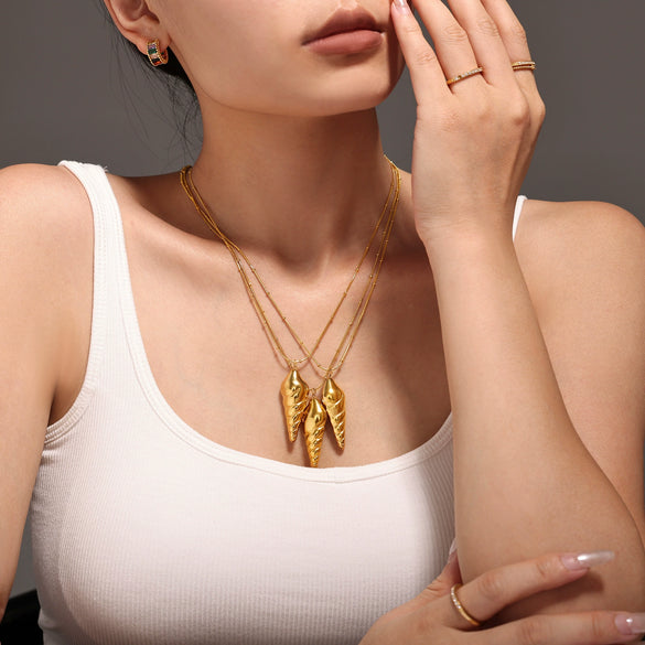 Wholesale Stainless Steel Geometric Hollow Conch Pendant Double Layer Stacked Necklace Light Luxury Fadeless Jewelry