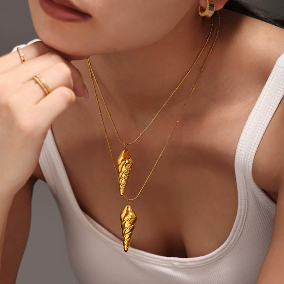 Wholesale Stainless Steel Geometric Hollow Conch Pendant Double Layer Stacked Necklace Light Luxury Fadeless Jewelry