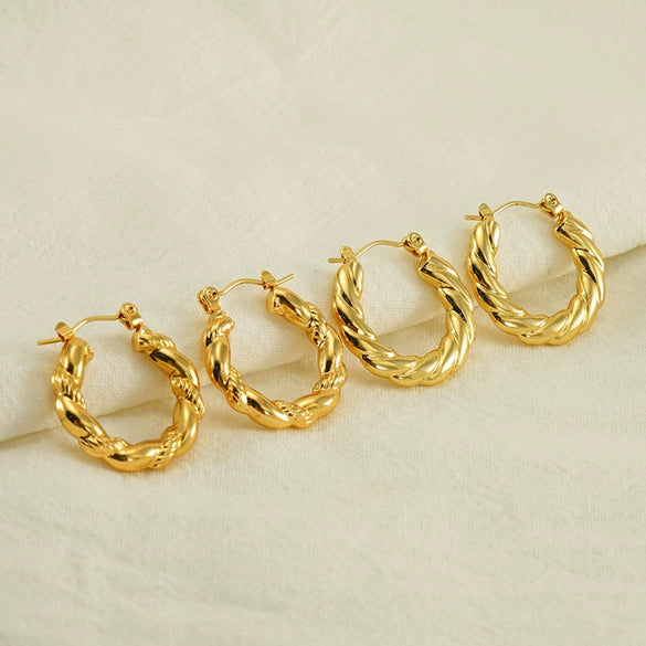 Wholesale Stainless Steel Geometric Hollow Electroplated Glossy Circle Earrings For Women