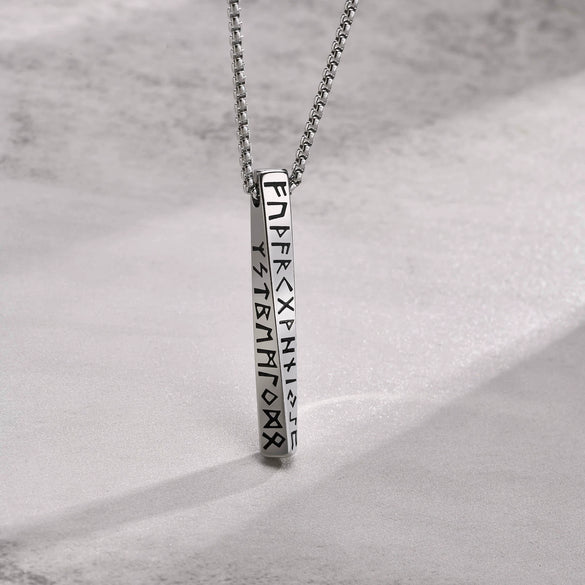 Wholesale Stainless Steel Geometric Mobius Pearl Chain Necklace With Electroplating Treatment
