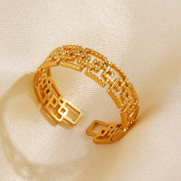 Wholesale Stainless Steel Geometric Opening Adjustable Ring For Women With 18K Gold Plated Electroplating