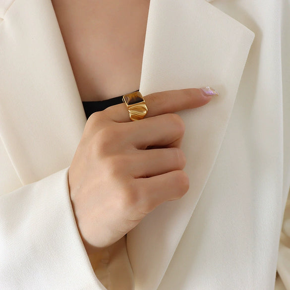 Wholesale Stainless Steel Geometric Pattern Inlaid Tiger Eye Stone Unisex Ring Fashion Hand Jewelry