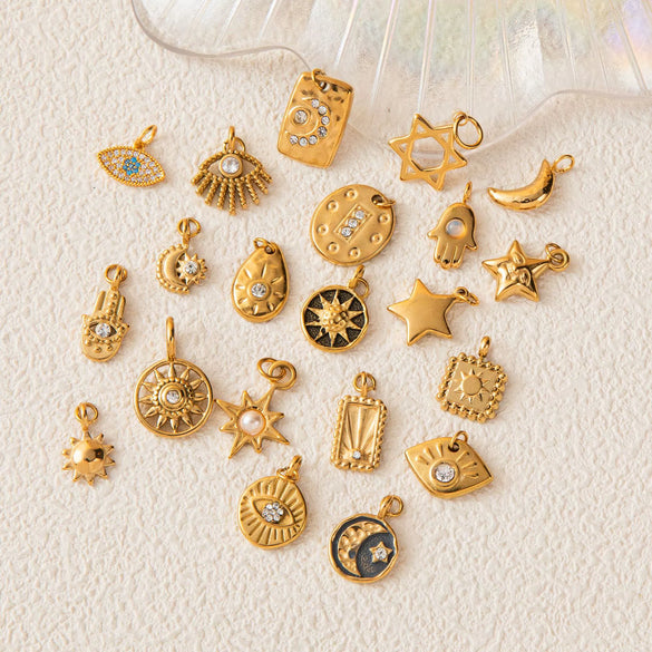 Wholesale Stainless Steel Geometric Pattern Pendant Necklace With Vacuum Electroplated In Furnace 18K Gold Color Protection