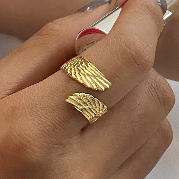 Wholesale Stainless Steel Geometric Peace Pigeon Feather Opening Ring Jewelry With Electroplating