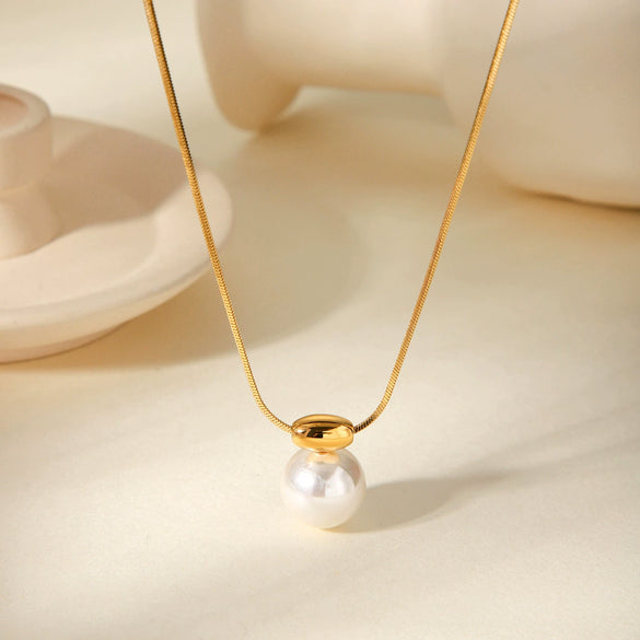 Wholesale Stainless Steel Geometric Pearl Pendant Clavicle Necklace Jewelry With Snake Bone Chain And Electroplating