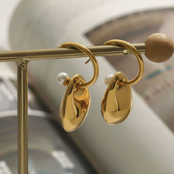 Wholesale Stainless Steel Geometric Pearl Shaped Electroplated Women's Earrings