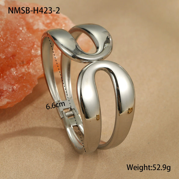 Wholesale Stainless Steel Geometric Punk Style Women's Electroplated Bracelet