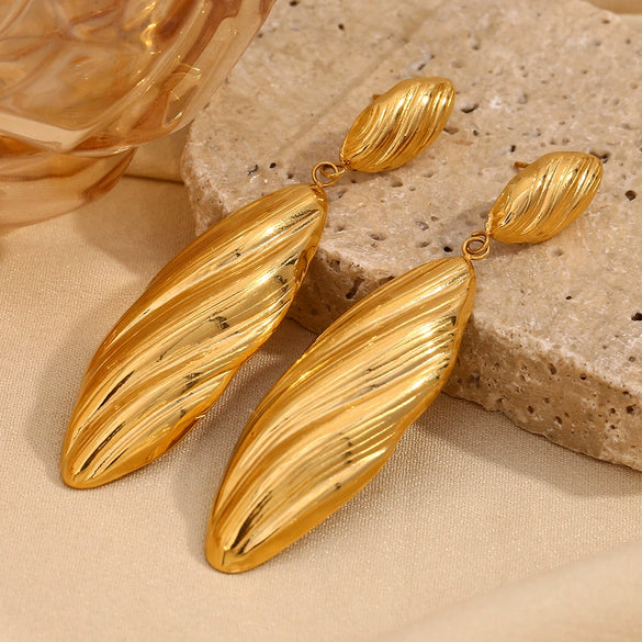 Wholesale Stainless Steel Geometric Retro Long Shell Pendant Earrings For Women With Electroplating