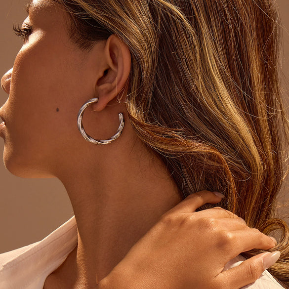 Wholesale Stainless Steel Geometric Ring Shaped Round Bead Electroplated Women's Fashion Earrings