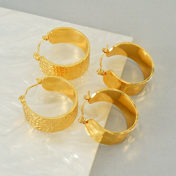 Wholesale Stainless Steel Geometric Round Earrings For Women With Electroplating And Fashion Style