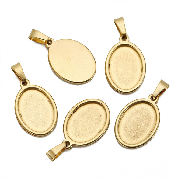 Wholesale Stainless Steel Geometric Smooth Round Pendant Necklace Accessories With Melon Buckle And Electroplating Treatment