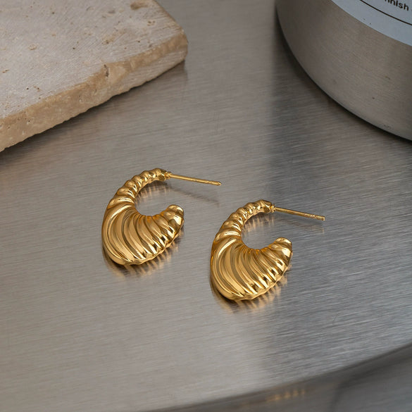 Wholesale Stainless Steel Geometric Ushaped 18K Gold Plated Earrings For Women