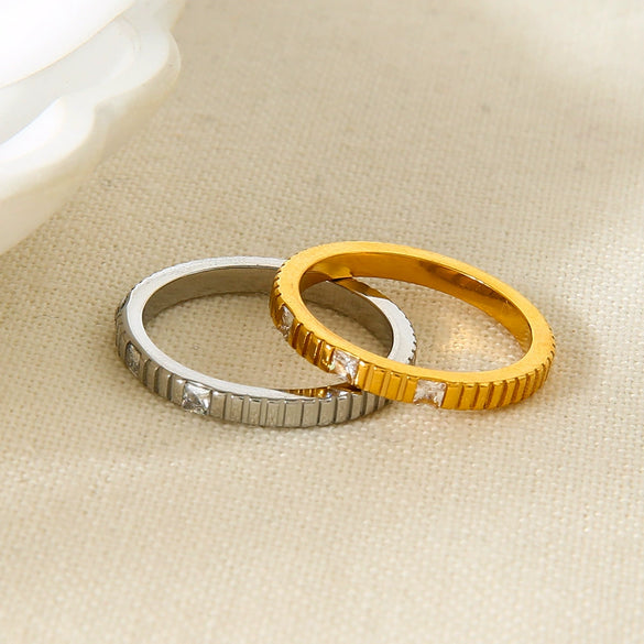 Wholesale Stainless Steel Geometric Vertical Stripe 18K Gold Plated Stackable Ring For Women