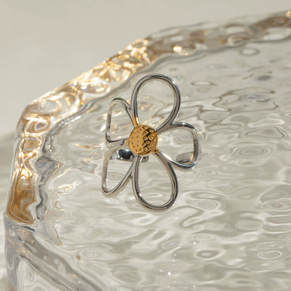 Wholesale Stainless Steel Gold And Silver Color Matching Hollow Flower Geometric Retro Creative Light Luxury Adjustable Opening Ring With Electroplating