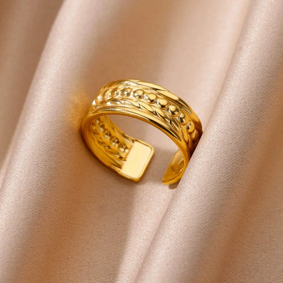 Wholesale Stainless Steel Gold Plated Female Hollow Carved Wide Pasta Ring
