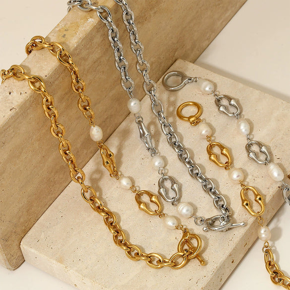 Wholesale Stainless Steel Gold Plated Necklace And Bracelet With Natural Freshwater Pearl Stitching And O Buckle Simple Geometric Style