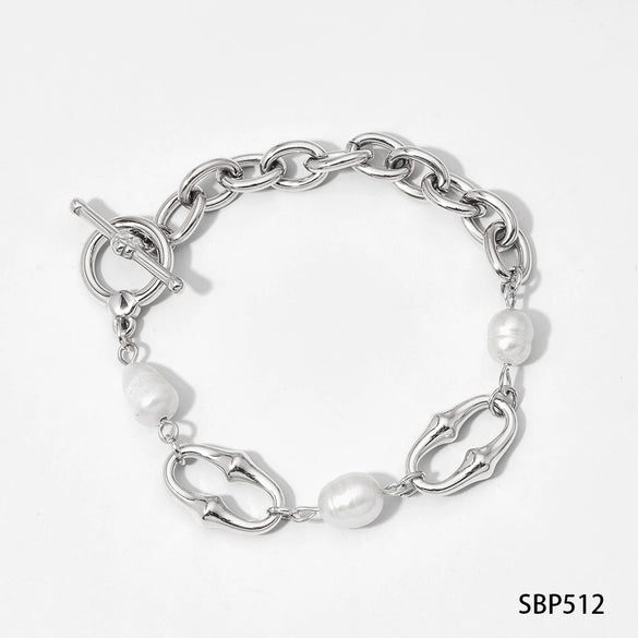 Wholesale Stainless Steel Gold Plated Necklace And Bracelet With Natural Freshwater Pearl Stitching And O Buckle Simple Geometric Style