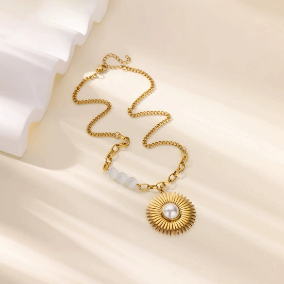 Wholesale Stainless Steel Gold Plated Sun Pendant Imitation Pearl Necklace With Letters Numbers Text Design