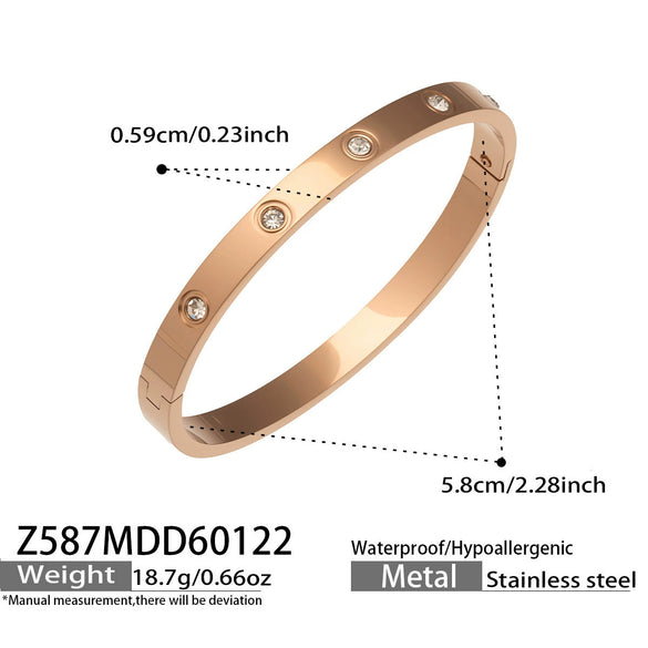 Wholesale Stainless Steel Goldplated Geometric Plum Blossom Stud Bracelet Light Luxury Hand Jewelry