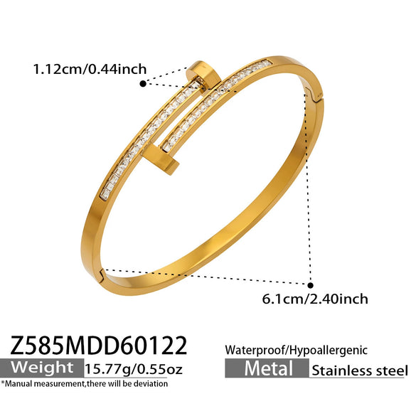 Wholesale Stainless Steel Goldplated Geometric Plum Blossom Stud Bracelet Light Luxury Hand Jewelry