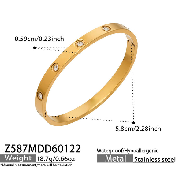 Wholesale Stainless Steel Goldplated Geometric Plum Blossom Stud Bracelet Light Luxury Hand Jewelry