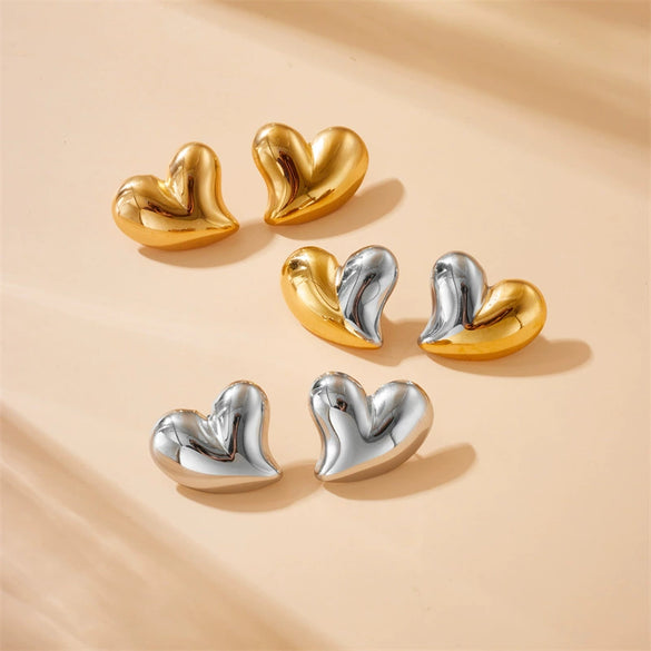 Wholesale Stainless Steel Goldplated Heartshaped Fashion Jewelry Accessories Earrings For Women