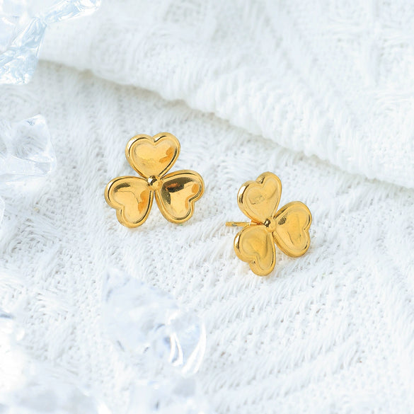 Wholesale Stainless Steel Goldplated Heartshaped Flower Earrings