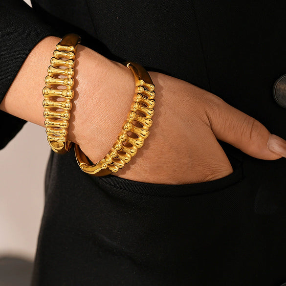 Wholesale 316L Stainless Steel Goldplated Hollow Bracelet With Fishbone Pattern And Geometric Style