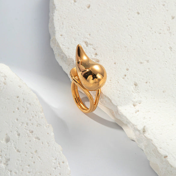 Wholesale Stainless Steel Goldplated Water Drop Shaped Fashion Commuter Ring With Joker Creative Design And Electroplating Treatment For Men And Women