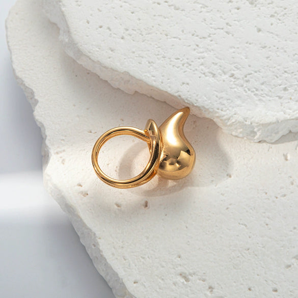 Wholesale Stainless Steel Goldplated Water Drop Shaped Fashion Commuter Ring With Joker Creative Design And Electroplating Treatment For Men And Women