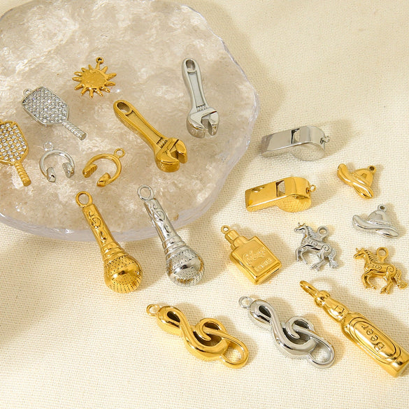 Wholesale Stainless Steel Goldplated Wine Bottle Pendant Jewelry Accessories