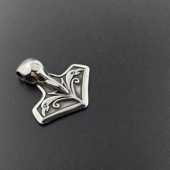 Wholesale Stainless Steel Hammer And Viking Crow Head Pendant Jewelry With Geometric Pattern And Polishing Process Retro Style