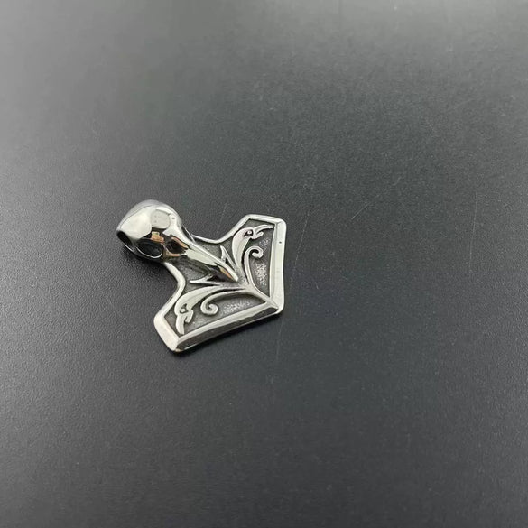 Wholesale Stainless Steel Hammer And Viking Crow Head Pendant Jewelry With Geometric Pattern And Polishing Process Retro Style