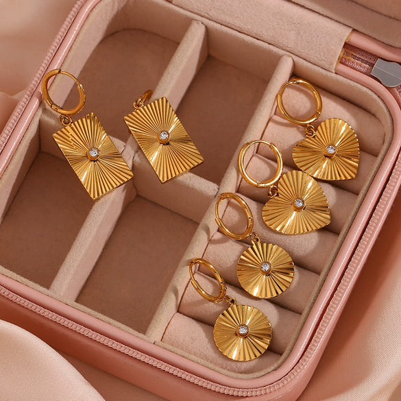 Wholesale Stainless Steel Heart Geometric Pattern Electroplated Pendant Earrings For Women