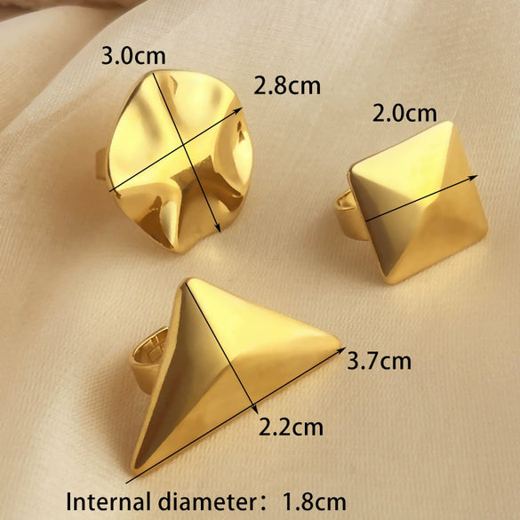 Wholesale Stainless Steel Heart Geometric Retro Ring 18K Gold Plated