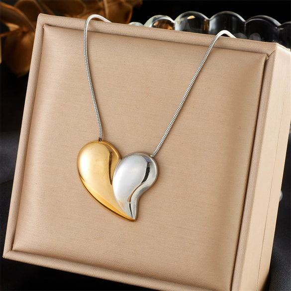 Wholesale Stainless Steel Heart Pendant Chain Jewelry Necklace Retro Cold Style Gold Plated